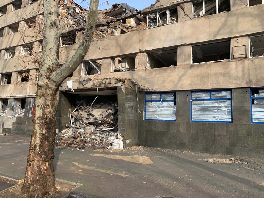 Ein zerstörtes Hotel in Nikolajew