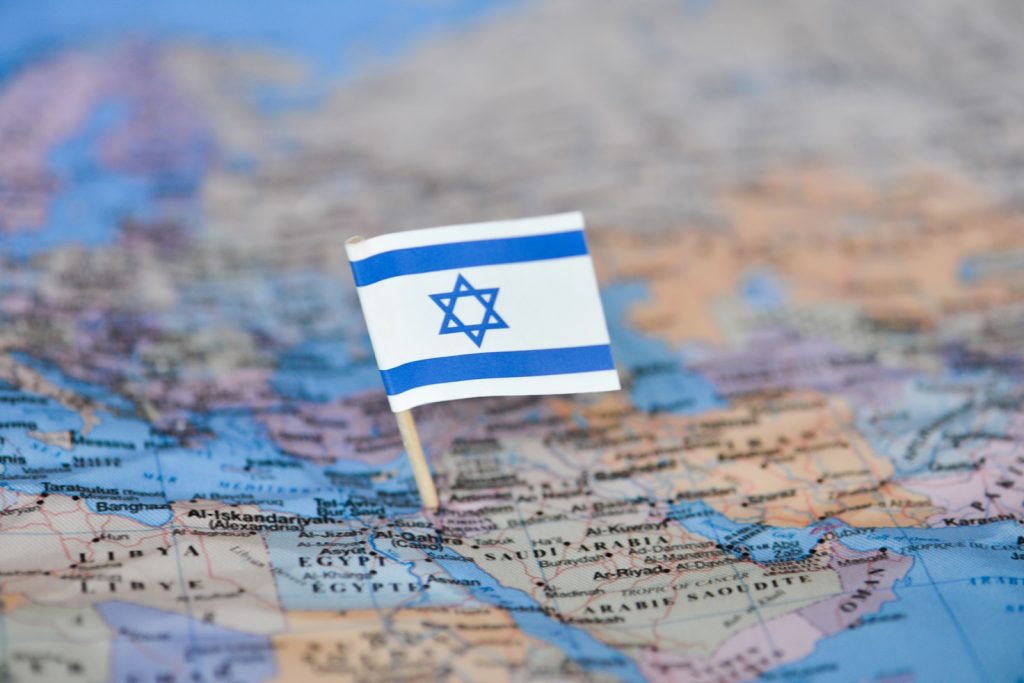 Israelische Flagge auf Landkarte