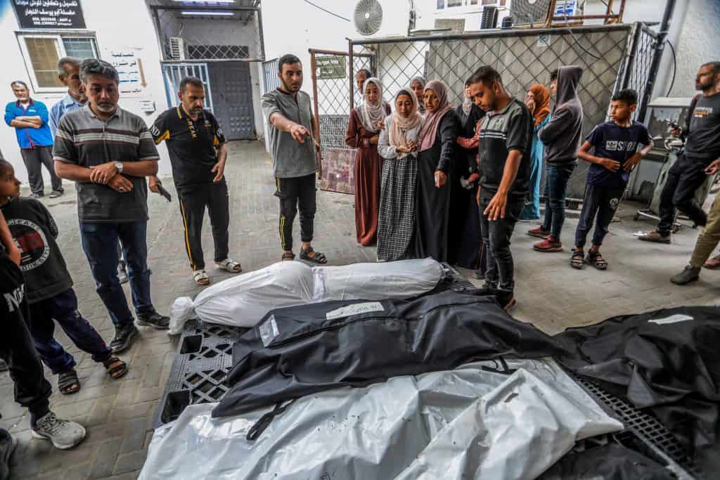 Palästinenser erhalten Leichen zurück