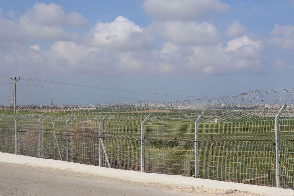 Blick von Kfar Aza nach Gaza